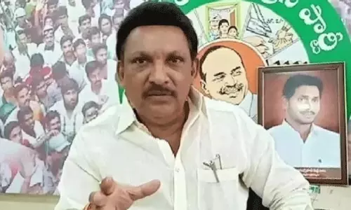 ప‌వ‌న్ క‌ల్యాణ్‌కు మైండ్ దొబ్బింది.. నిన్న ఇలా.. ఇప్పుడు మ‌రోలా మాట్లాడుతున్నాడు