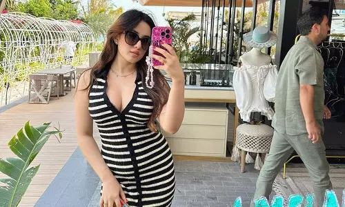 Stunning Looks: Aditis March Dump