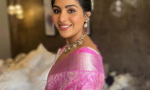 Samyukthas Hearty Treat in Pink Saree