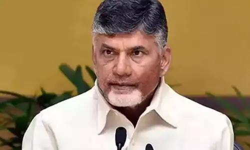 లేట్ గా ఎన్నికలు...బాబు హ్యాండ్ ఉందా...!?