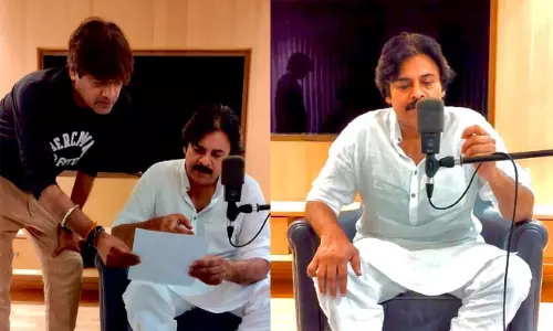 ఫుల్ బిజీ.. అయినా ఫ్యాన్స్ కోసం పవన్ ఇలా!