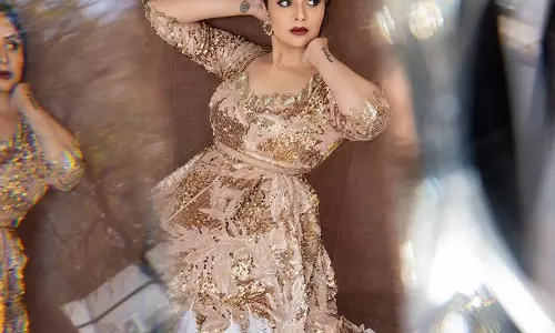 Sreemukhi’s Latest Pics from Super Singer