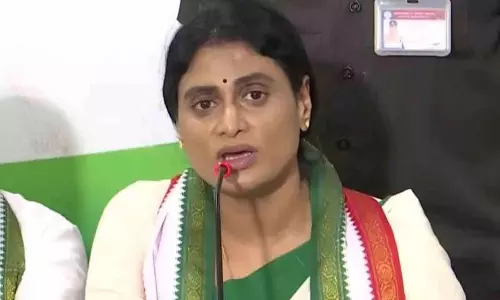 మోడీ షర్మిలను ప్రమోట్ చేశారా...!?