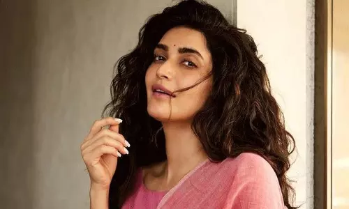 Karishma Tannas Signature Look Make you Awe