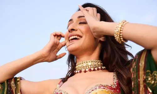 Pragya Jaiswals Colorful Holi Pictures