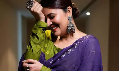 Anasuya’s Fashion Win in Green Anasuya’s Fashion Win in Green