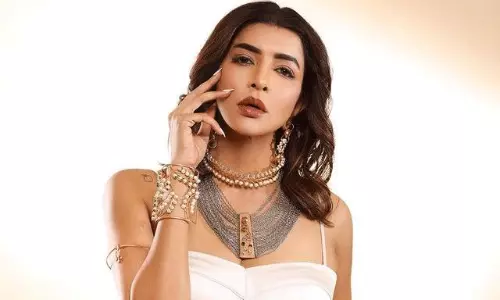 Manchu Lakshmis White Saree Serves Chic Simplicity