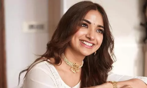 Jiya Shankars Elegant Pearl Ensemble