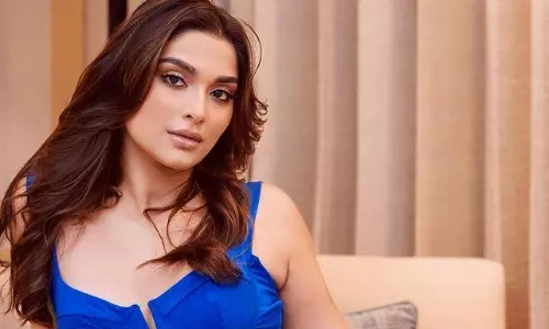 Saiee Manjrekar Dazzling in Blue