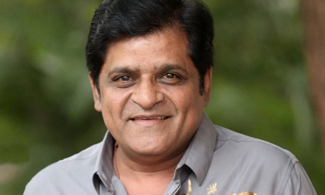 హాట్ టాపిక్... అలీ మౌనం దేనికి సంకేతం? | Ali staying away from YCP campaign