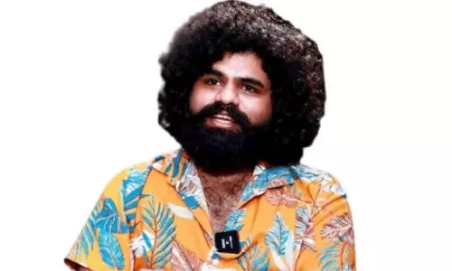 టిల్లు గాడి డైలాగ్స్.. అతని హ్యాండ్ క్లిక్కయ్యింది!