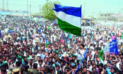 స్టీల్ ప్లాంట్ ఇష్యూతో కూటమికి వైసీపీ షాక్...!