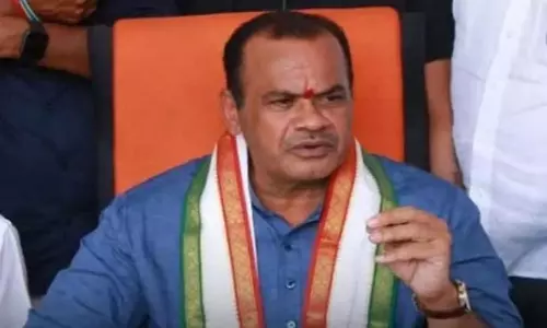 కేసీఆర్ పాపాలకు వర్షాలకు లింక్ ఏంటి కోమటిరెడ్డి అన్న కేసీఆర్ పాపాలకు వర్షాలకు లింక్ ఏంటి కోమటిరెడ్డి అన్న