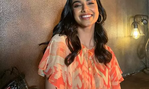 Meenakshi Chaudharys Stunning Photos Leave Fans Smitten