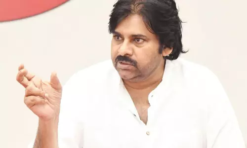 పవన్‌  తెనాలి పర్యటన వాయిదా.. ఫ్యాన్స్  కోరిక ఇదే!