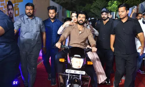 దేవరకొండ అన్న.. ఎందుకిలా?