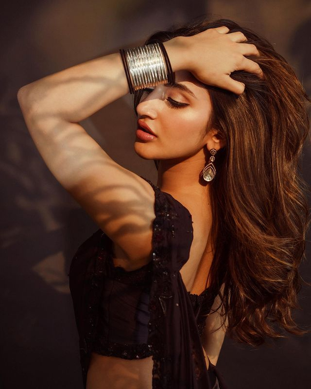 Sizzling in Scarlet: Sreeleelas Portrait Power Play