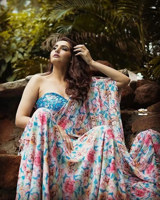 Ragini Dwivedi Dazzles in Sequined Glamour