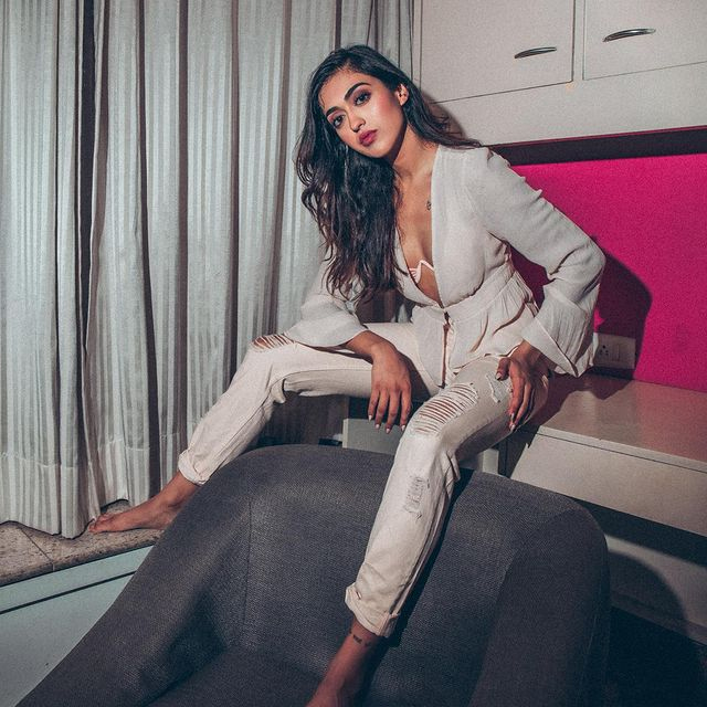 Gayatri Bhardwajs Stunning Red Dress Pics