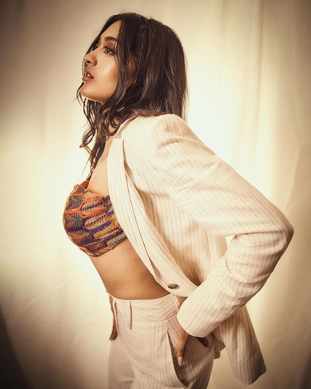 Gayatri Bhardwajs Stunning Red Dress Pics Gayatri Bhardwajs Stunning Red Dress Pics