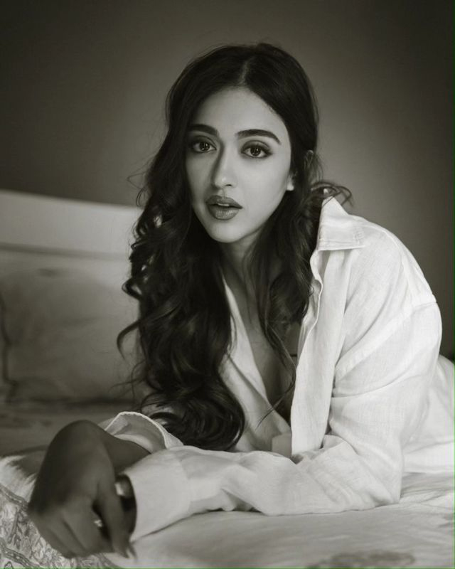 Gayatri Bhardwajs Stunning Red Dress Pics