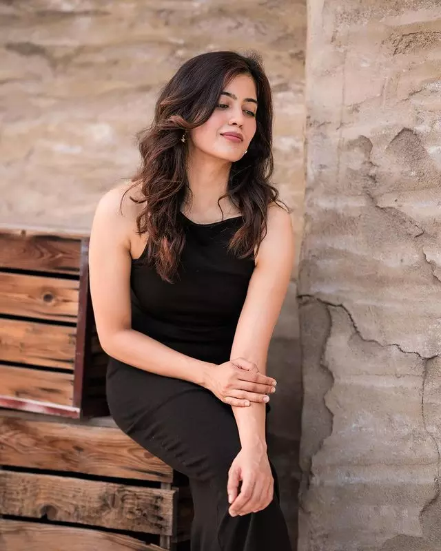 Amritha Aiyer: Black Dress, Bold Beauty Amritha Aiyer: Black Dress, Bold Beauty
