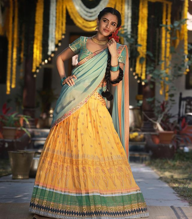 Charm of Malavika Sharma Make Heads Turn Charm of Malavika Sharma Make Heads Turn