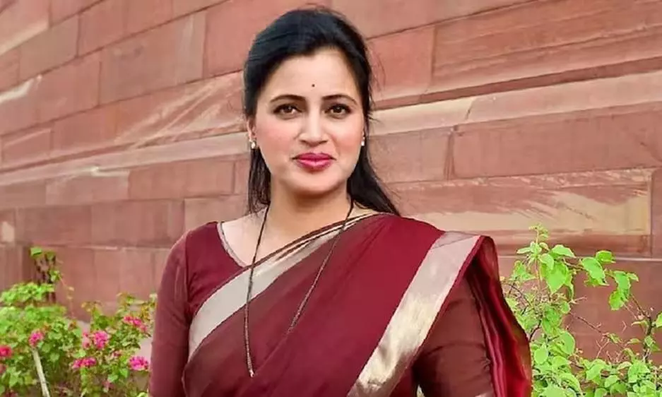 బిగ్  బ్రేకింగ్... ఆ ఎంపీ కం హీరోయిన్  కు సుప్రీంకోర్టులో భారీ ఊరట!