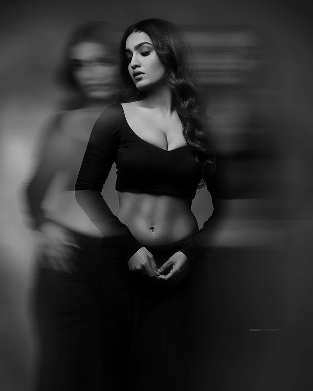 Saniya Iyappans Instagram Pics Set Trends