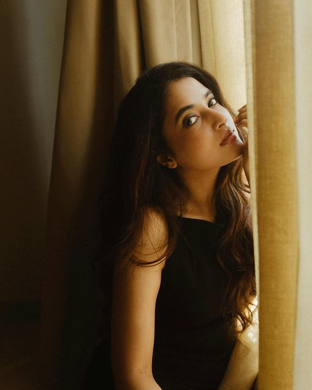 Priyanka Mohans Black Look is a Vibe!