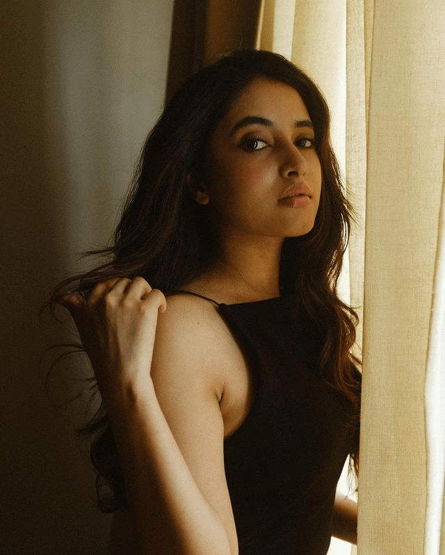 Priyanka Mohans Black Look is a Vibe! Priyanka Mohans Black Look is a Vibe!