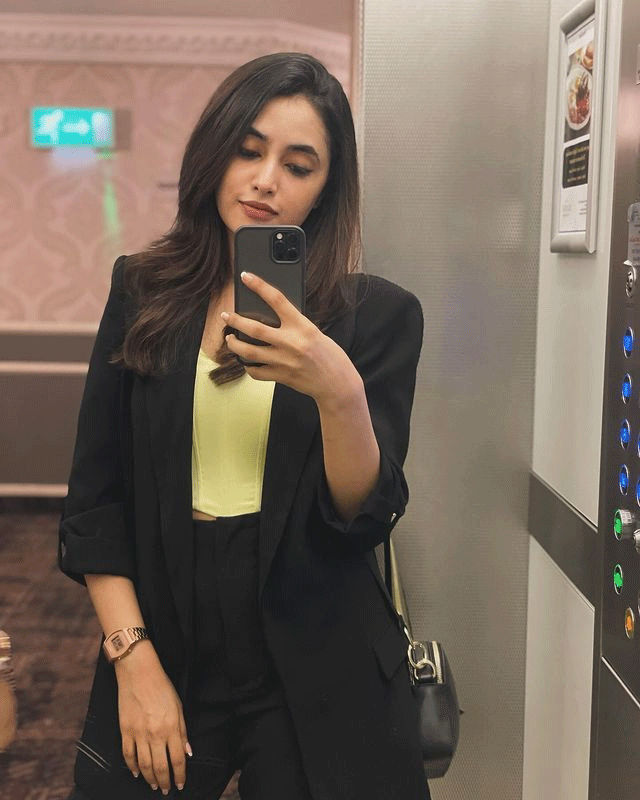 Priyanka Mohans Black Look is a Vibe!