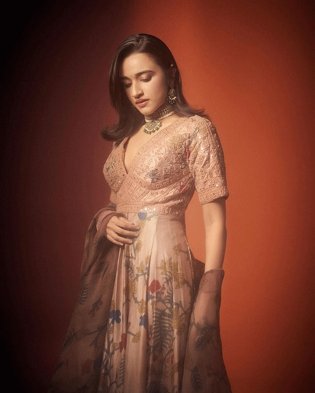 Nuvekshas White Hot Look is Giving Us All the Heart Eyes! Nuvekshas White Hot Look is Giving Us All the Heart Eyes!