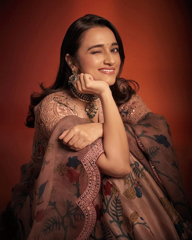 Nuvekshas White Hot Look is Giving Us All the Heart Eyes! Nuvekshas White Hot Look is Giving Us All the Heart Eyes!