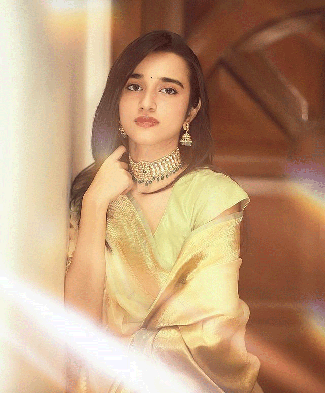 Nuvekshas White Hot Look is Giving Us All the Heart Eyes! Nuvekshas White Hot Look is Giving Us All the Heart Eyes!