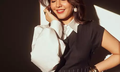 Raashi Khanna Channels Regal Vibes in Black and White