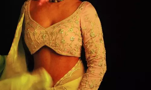 Shreya Dhanwanthary Embraces Elegance in Traditional Attire Shreya Dhanwanthary Embraces Elegance in Traditional Attire