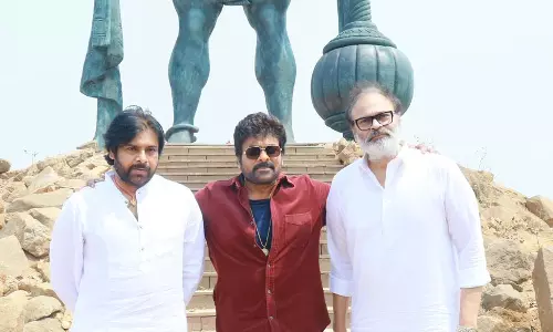 Brother�s Love:Chiranjeevi�s Blessings To Pawan Kalyan!