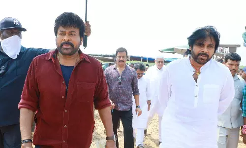 లుక్ రివీల్ అయ్యిందిగా విశ్వంభరా..!