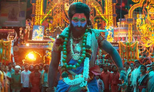 మూగబోయిన పుష్ప 2 టీజర్..!