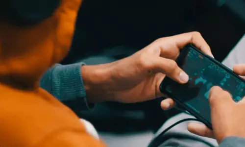 ఆన్ లైన్ గేమ్ ఉచ్చులో హైదరాబాద్ ఫ్యామిలీ బలి