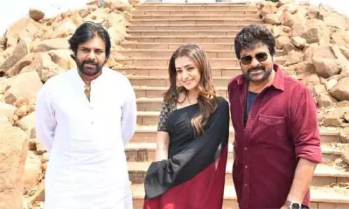 మెగా పవర్ ల మధ్య చక్కని చుక్క..!