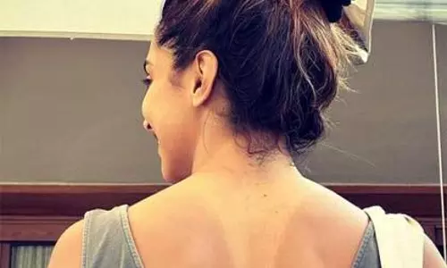 మాజీ ప్రియుడి టాటూ వ‌దిలించుకున్న పెళ్ల‌యిన నటి!