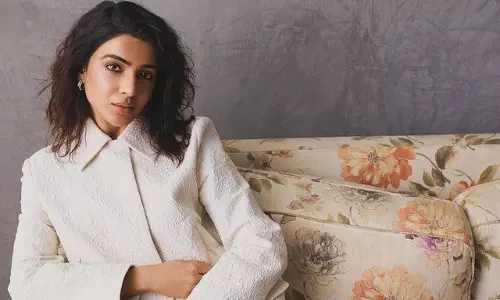 సామ్ ఫోటో షూట్.. డీసెంట్ వ‌ర్సెస్ బోల్డ్