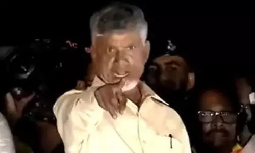 ఒక‌డు బూతుల నాని - మ‌రొక‌డు నీతుల నాని:  చంద్ర‌బాబు స‌టైర్లు