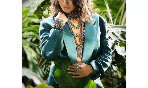 Andrea Jeremiah Stuns in Peacock Blue Elegance