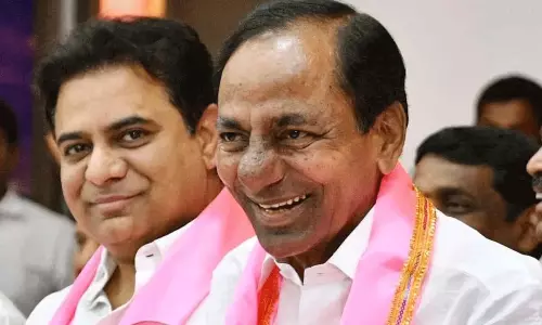 కేసీఆర్ కేటీఆర్ ఇక మారరా ?