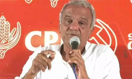 బాంబుల నుంచి గులకరాయికి.. స్టార్ట్ చేసిన సీపీఐ నారాయణ!