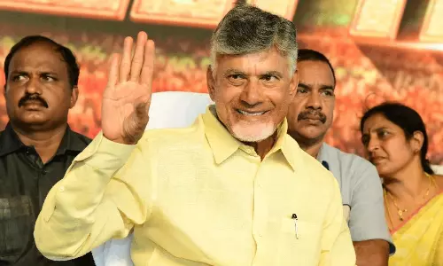 జగన్ కి అసలైన స్టార్ క్యాంపెయినర్ చంద్రబాబు  ...!?