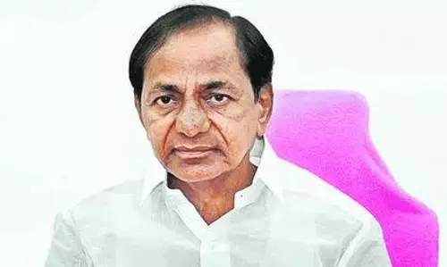 టీవీ ఛానళ్ల ఆఫీసులకే గులాబీ బాస్.. రేవంత్ ఎఫెక్టు మరీ ఇంతనా?